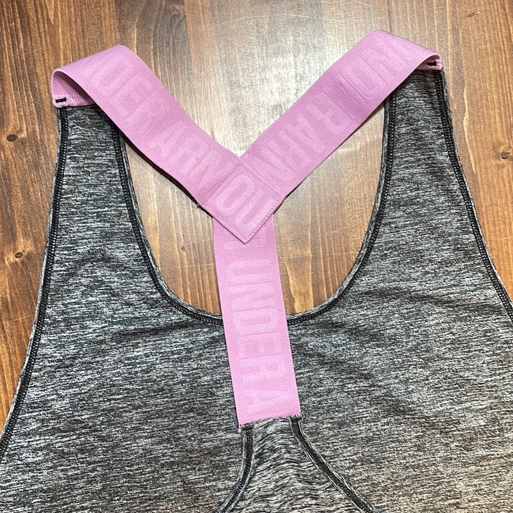 Under Armour sports swing tank XL